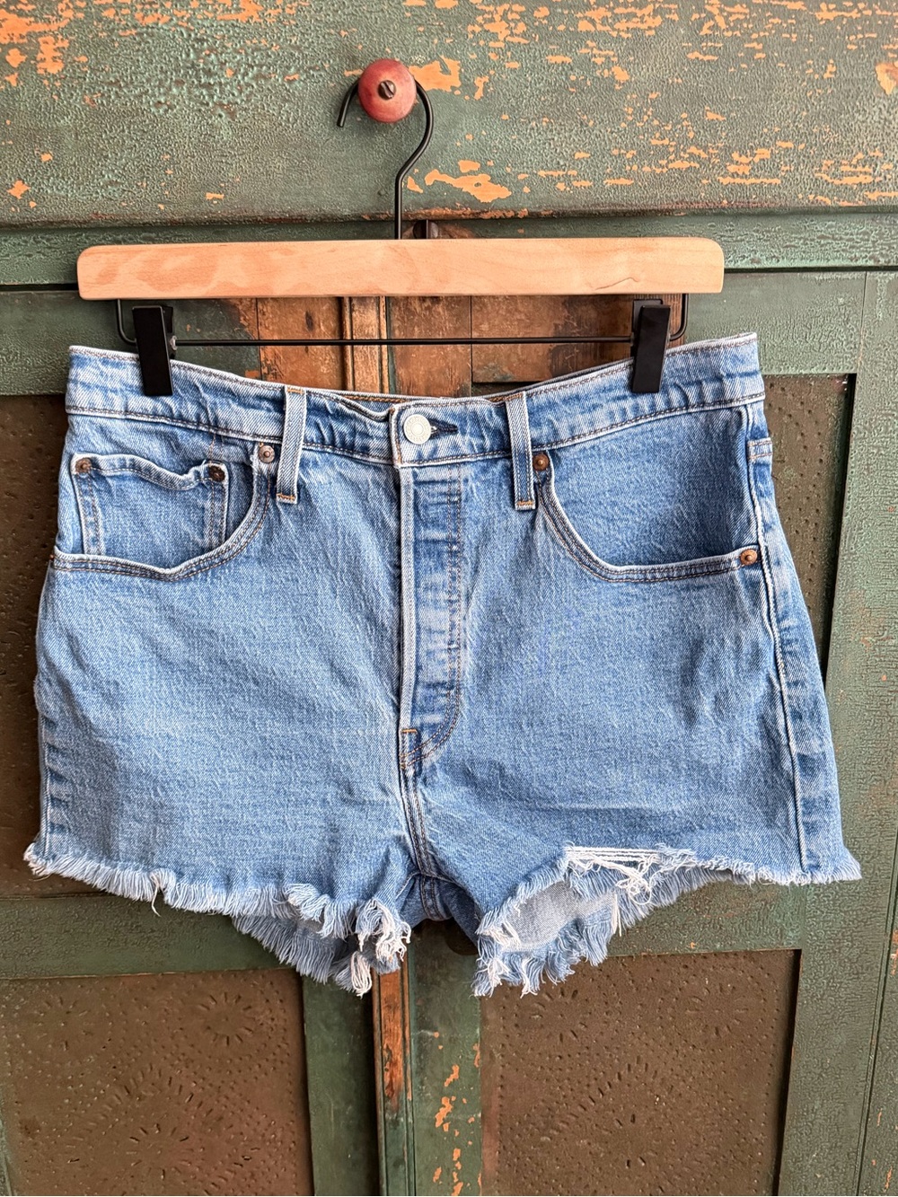 Levi’s 501® Original Fit High-Rise Denim Shorts